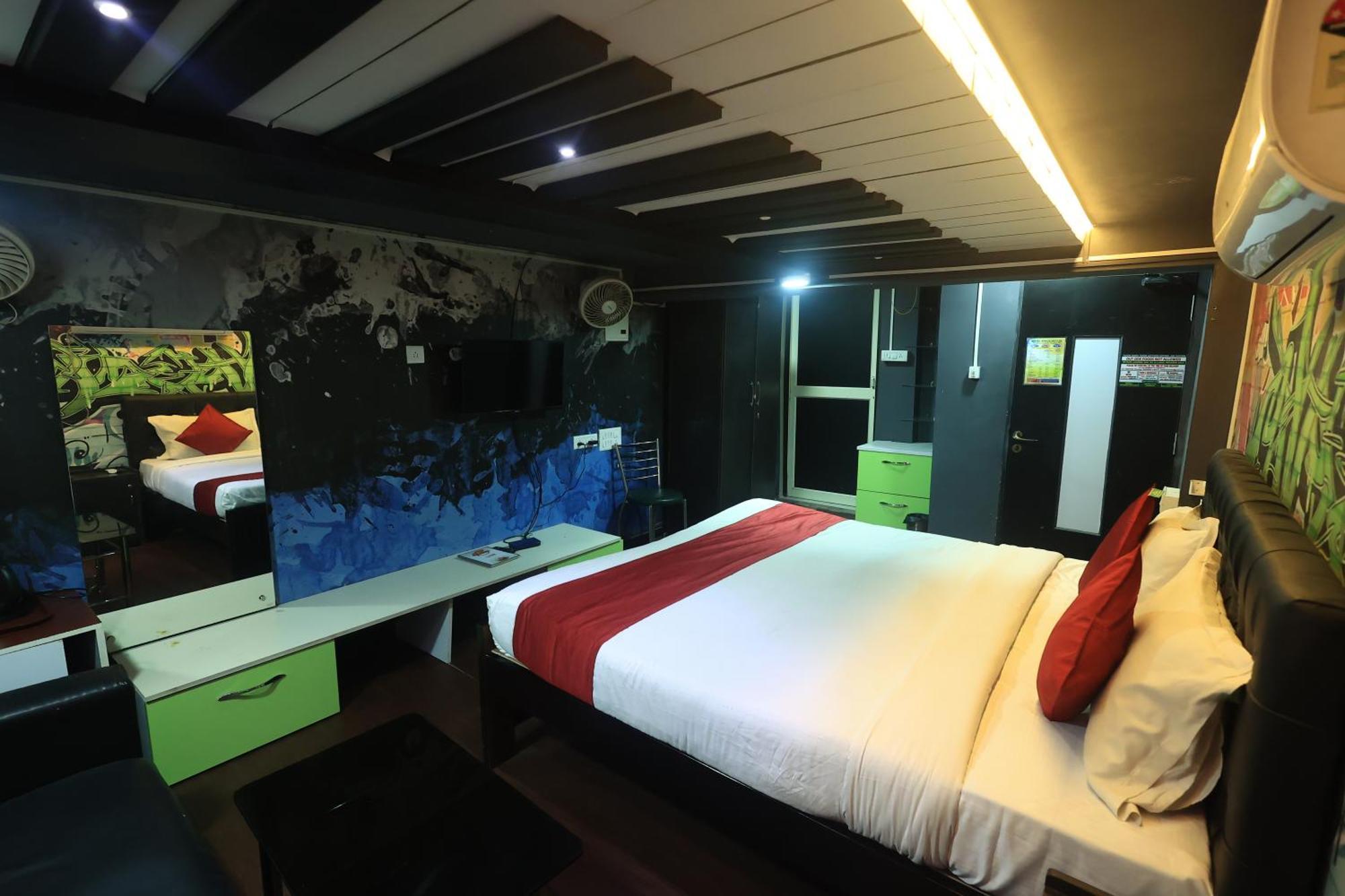 Hotel Space Setter Bhubaneswar Exterior photo